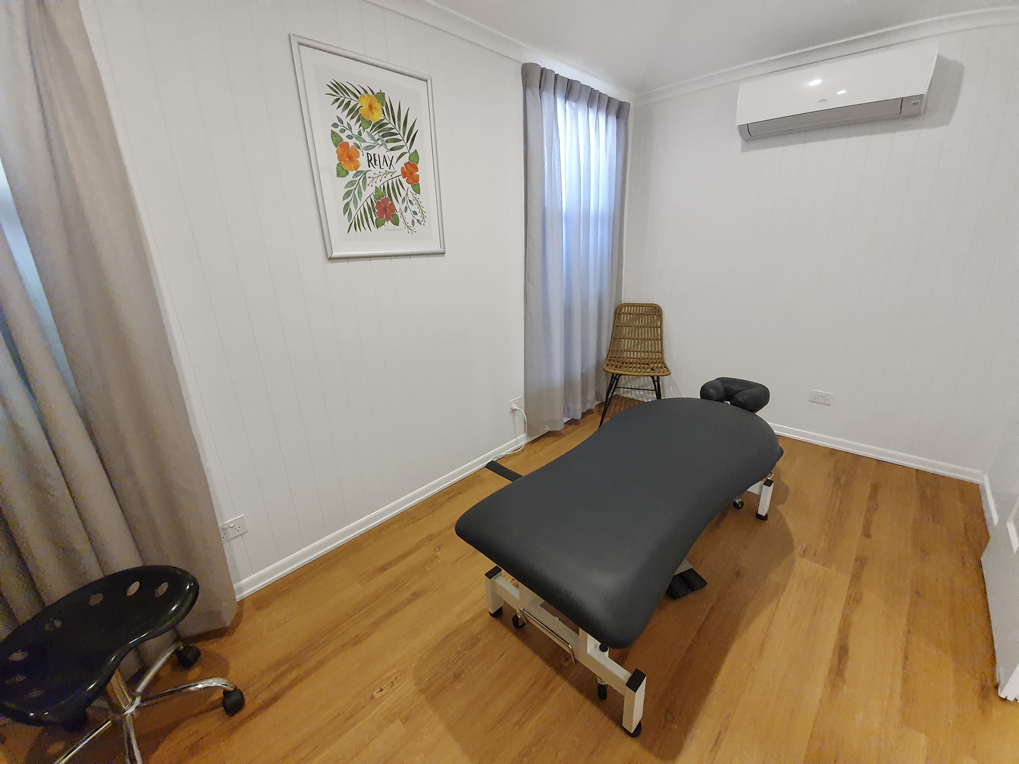 massage room for rent brisbane